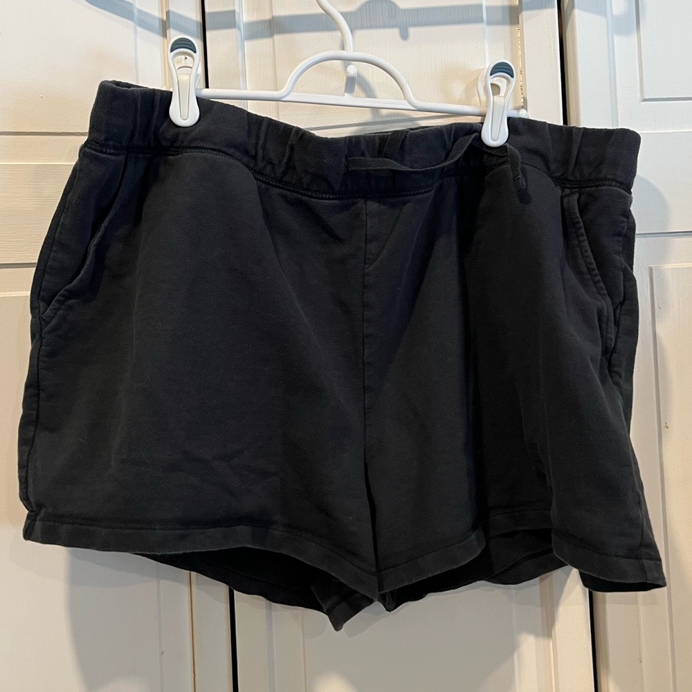 Natural reflections cloth shorts size XL